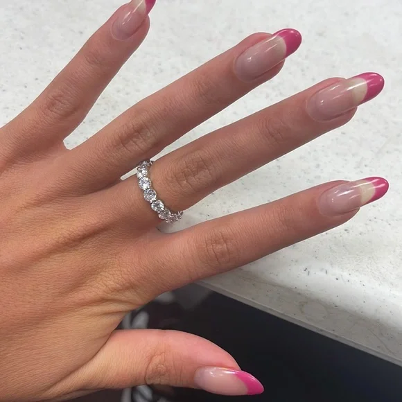 Eternity ring size 7 silver plated - Picture 1 of 3